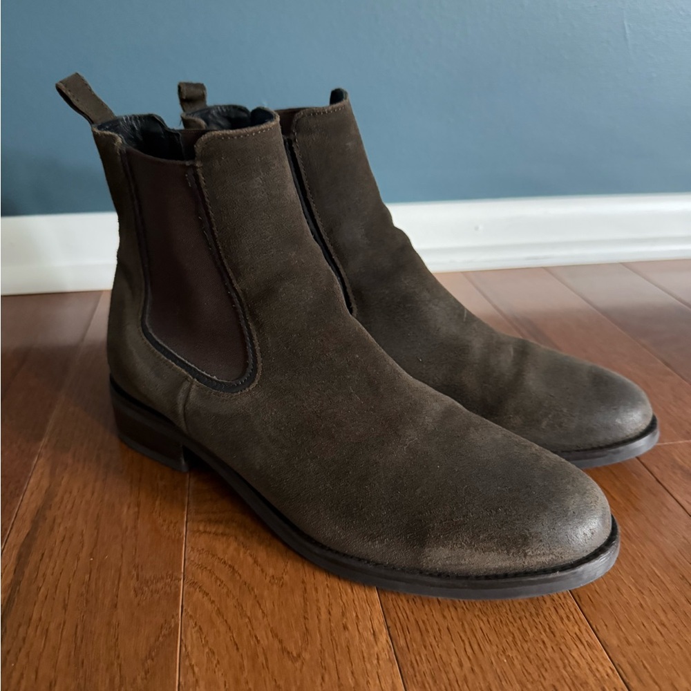 Women’s Brown Chelsea Boots